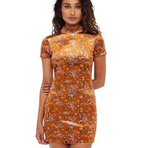 Savage X Fenty Yellow Floral Velvet Mini Dress Size XS Open Back new with tags